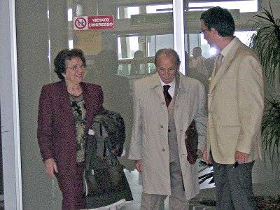 Massimo Marchetti e Andrea Baroni (e la moglie Gianna) in aeroporto a Trieste.