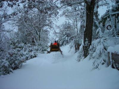 Ruspa al lavoro sulla neve