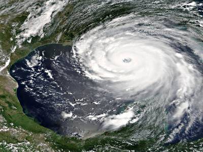L'uragano Katrina nel suo picco d'intensità nel Golfo del Messico il 28 agosto 2005