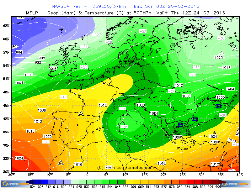 Proiezione pressione atmosferica 24 Marzo 2016